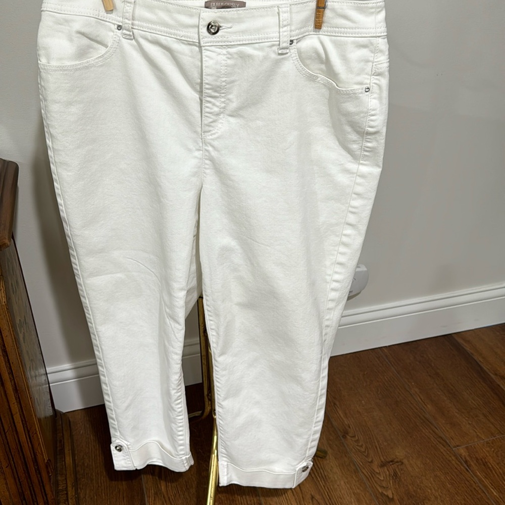 Chicos sz 2 white denim crops